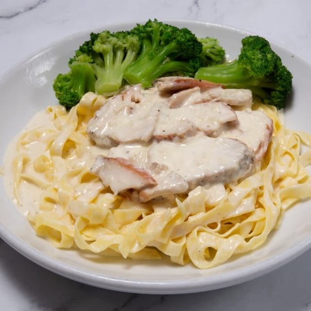 Chicken Alfredo.