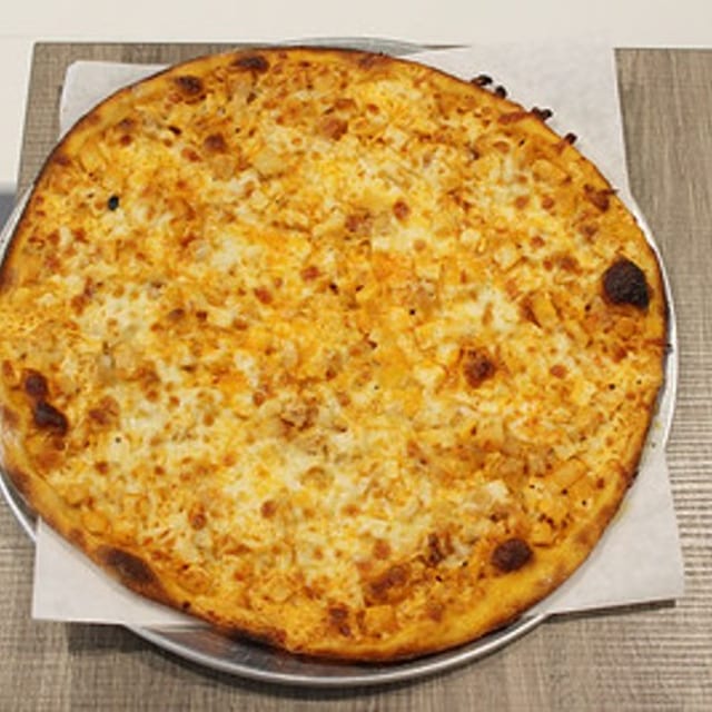 Buffalo Chicken Pizza (Large).